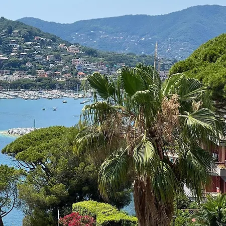 Attico San Faustino: Beachfront With Panoramic Sea Views Rapallo