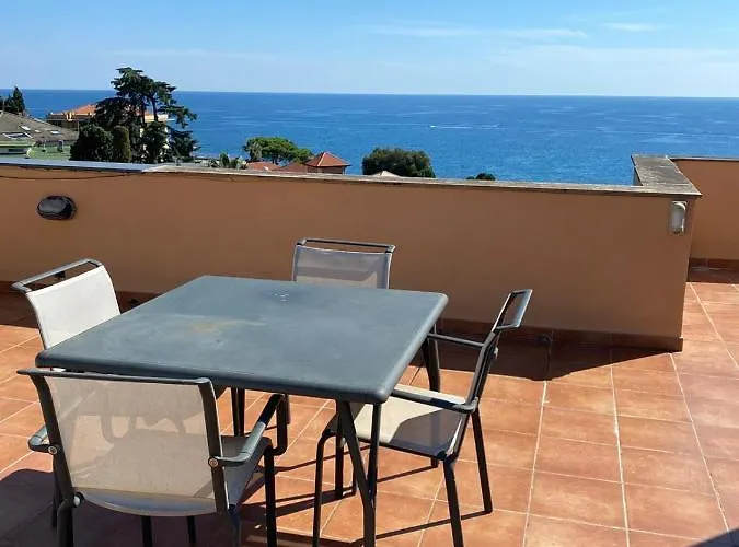 Attico San Faustino: Beachfront With Panoramic Sea Views Holiday home